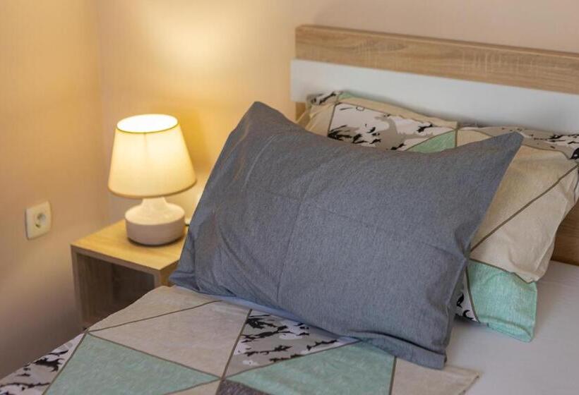 استودیوی لوکس, Kaldrma Guesthouse