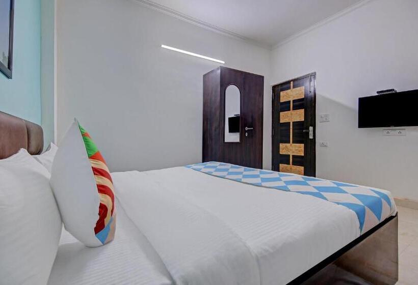 Triple Classic Room, O Kd Plaza Saket Residency Near Saket Metro Station