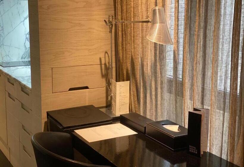اتاق لوکس با تخت بزرگ, Jinglai Bushe Hotel Bund Nanjing West Road Shanghai