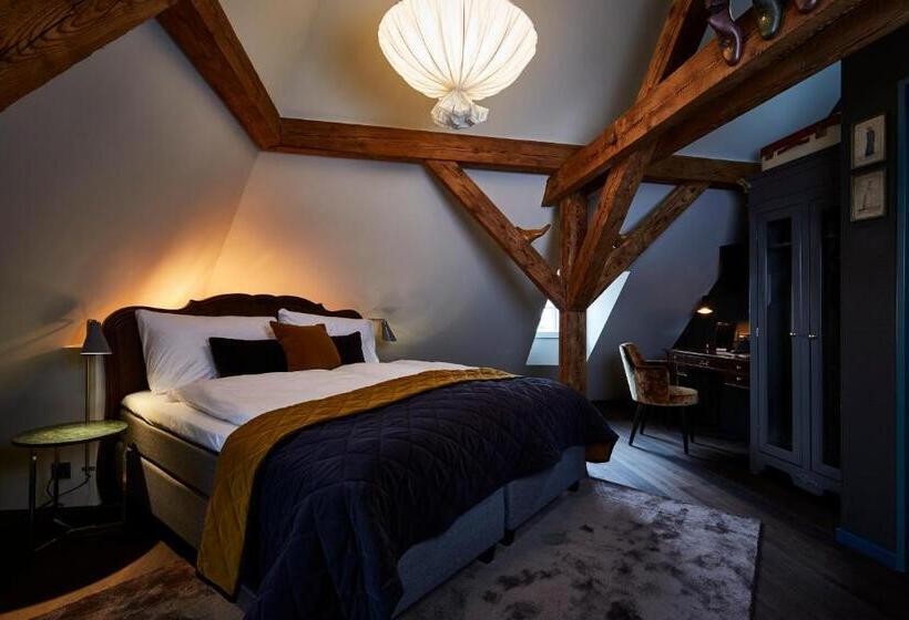 Полулюкс, Boutique Hotel Spedition A Member Of Design Hotels