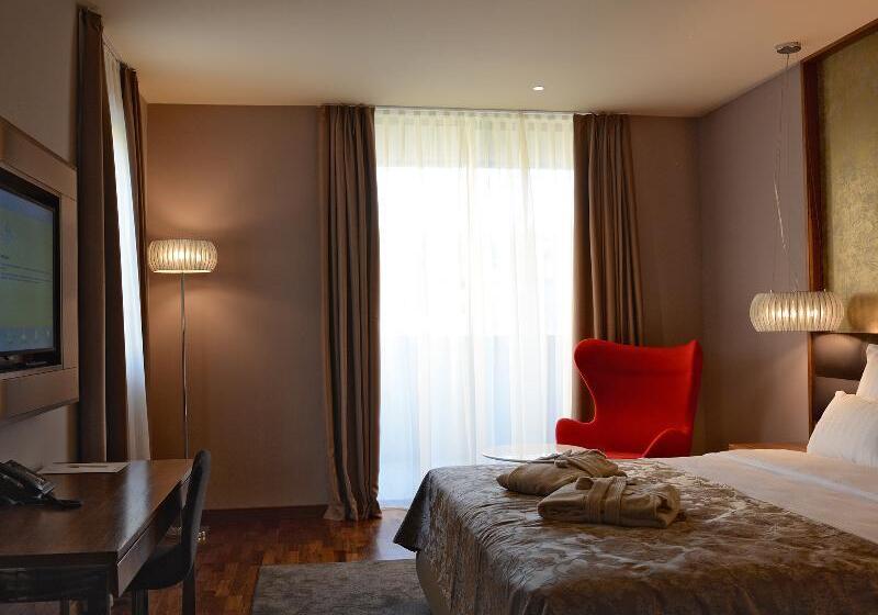 اتاق استاندارد, Atlantida Boutique