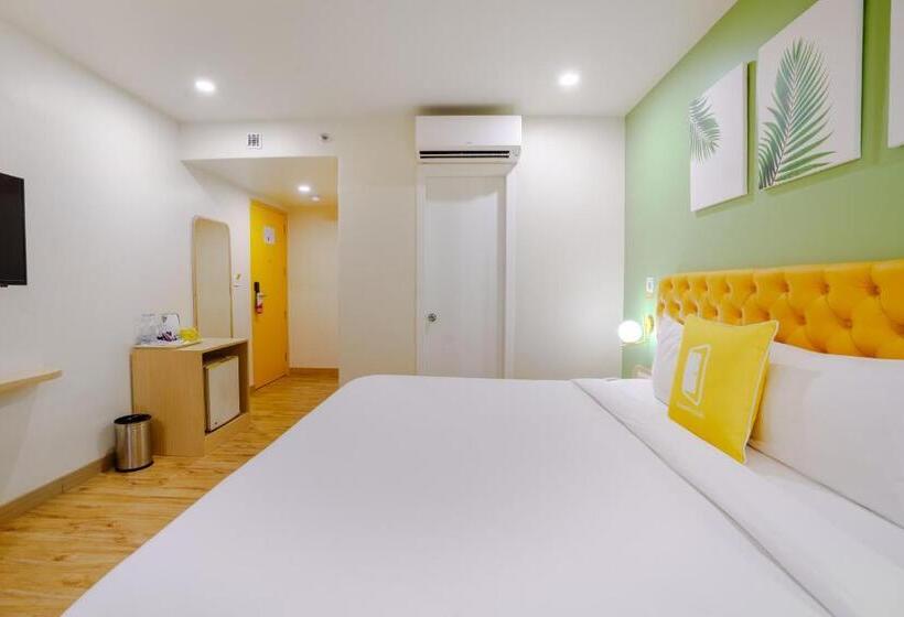 اتاق استاندارد با تخت بزرگ, Bloom Hotel   Karol Bagh