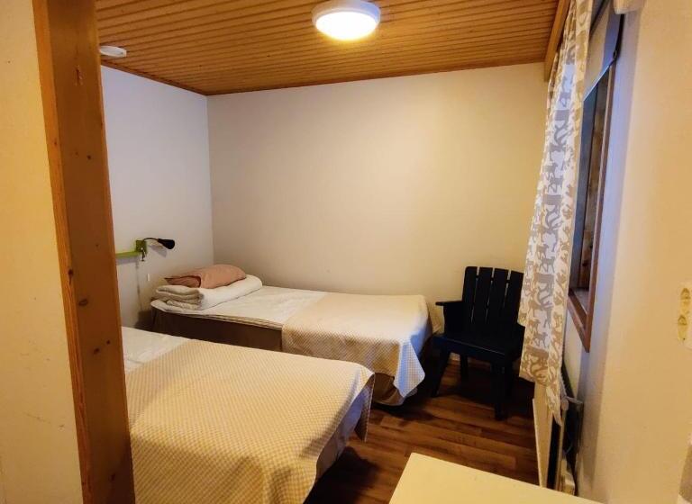 Семейный Номер Совместный Санузел, Kuerkievari Kuerhostel