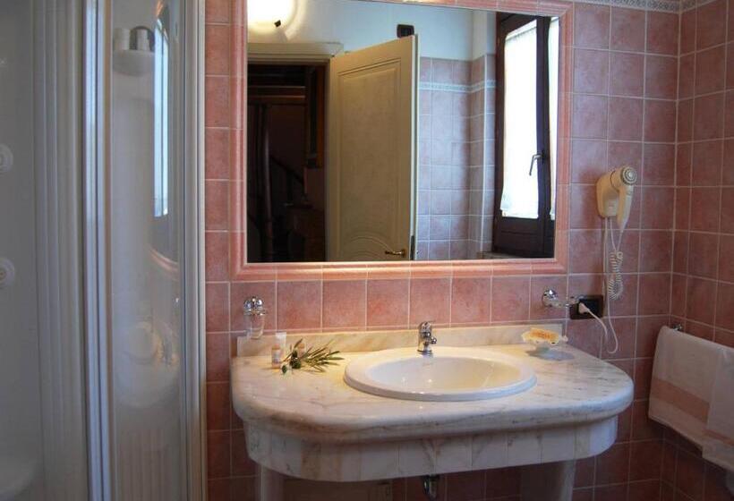 اتاق لوکس, Il Borghetto Beach Club Resort