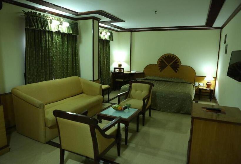Номер Deluxe Кровать Кинг, The Surya, Cochin