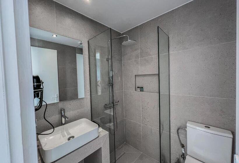 Номер Стандарт с Террасой, Yaleena Residences