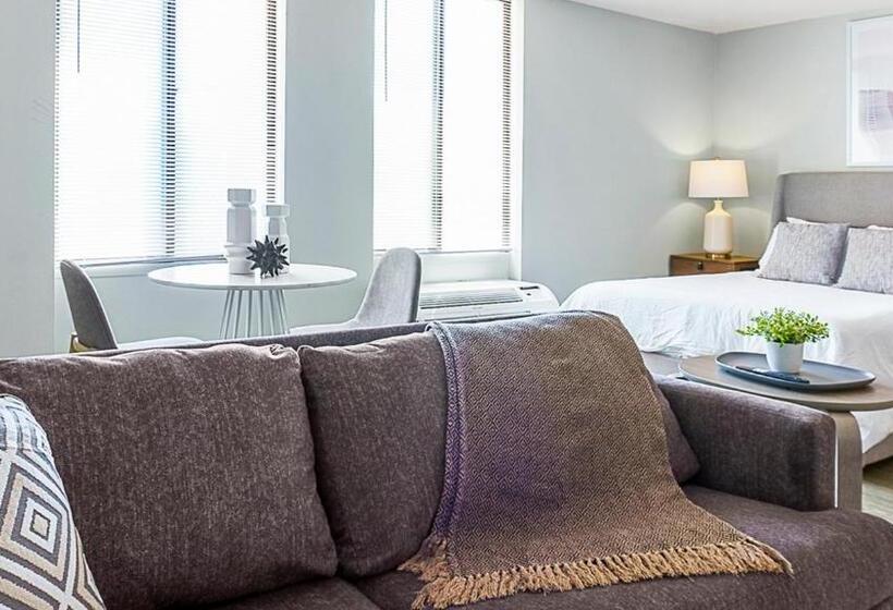 Standard Studio, Three Rivers Apartments By Barsala