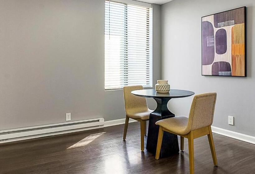 1 Schlafzimmer Apartment, Three Rivers Apartments By Barsala