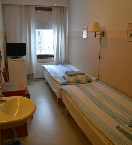 带共用浴室的标准房间, Hostel Matkakoti Patria