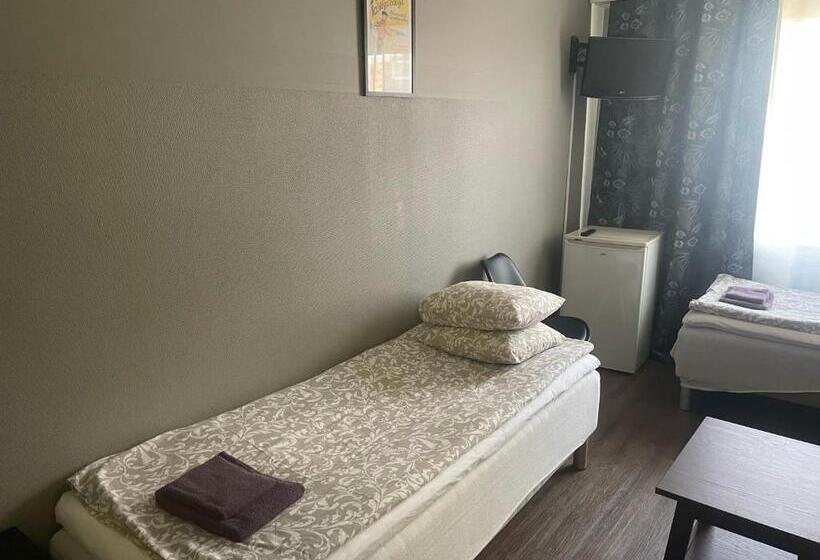 带共用浴室的标准房间, Hostel Matkakoti Patria
