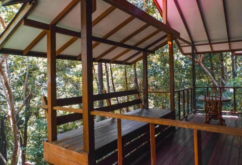 کلبه ییلاقی, Japamala Resort By Samadhi Age 12 And Above Only