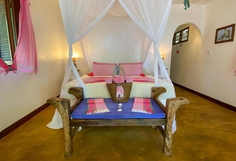 بانگلوی استاندارد با چشم‌انداز دریا, Butiama Beach Lodge