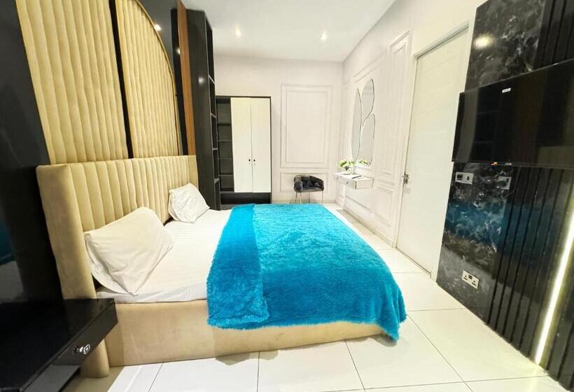 آپارتمان 4 خوابه, Admiralty Lekki