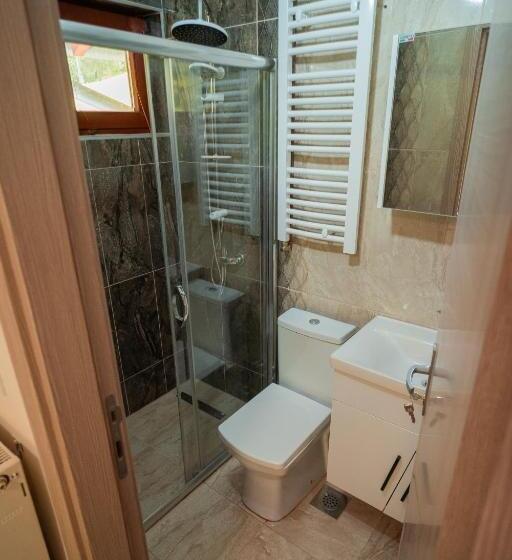 اتاق استاندارد با چشم‌انداز کوهستان, Ramallah Resort