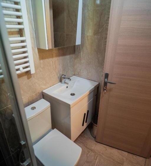 سوییت با چشم‌انداز کوه, Ramallah Resort