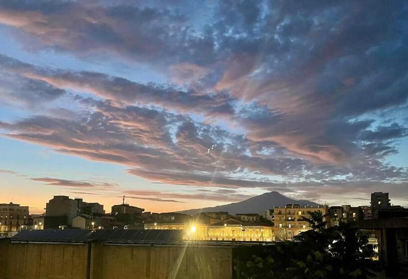 اتاق استاندارد چهار تخته, Catania Vibes