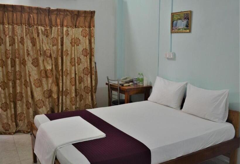 Номер Стандарт, Gnaanams Hotel And Restaurant