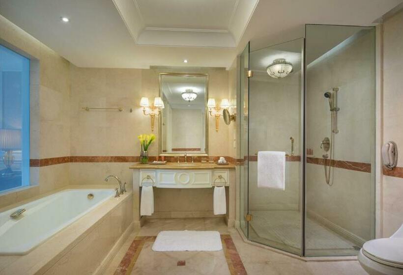 Номер Superior Кровать Кинг, Crowne Plaza Ocean Spring Resort, An Ihg