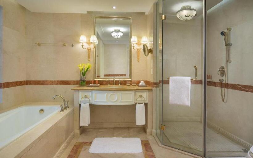 Люкс Дюплекс, Crowne Plaza Ocean Spring Resort, An Ihg