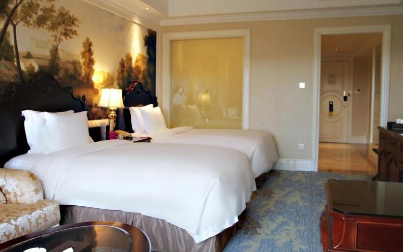 Номер Стандарт, Crowne Plaza Ocean Spring Resort, An Ihg