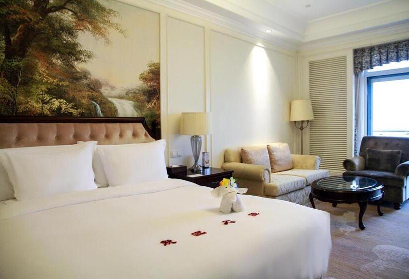 Стандартный Номер Кровать Кинг, Crowne Plaza Ocean Spring Resort, An Ihg