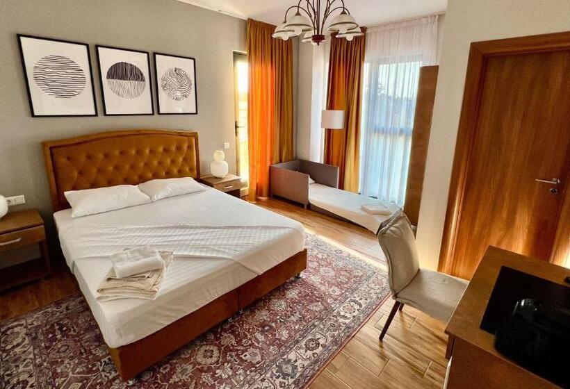 اتاق استاندارد با بالکن, Fantazia Oradea   Self Check In & Out