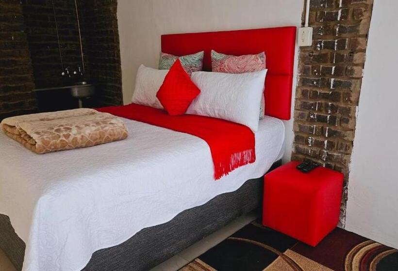 اتاق استاندارد, Happy Stay Guest House Mafikeng