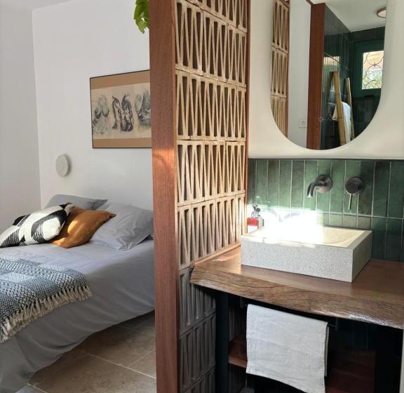 غرفة قياسية مطلّة علي الحديقة, Maison Lumio
