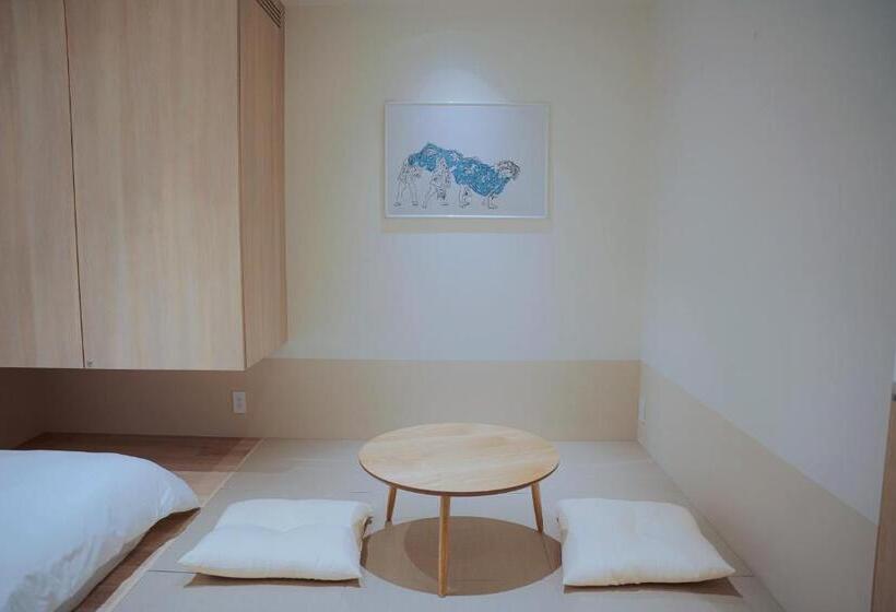 اتاق استاندارد چهار تخته, Sekai Hotel Takaoka