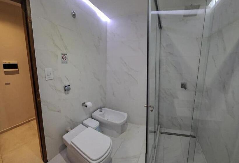 四人标准间, La Quinta Suites