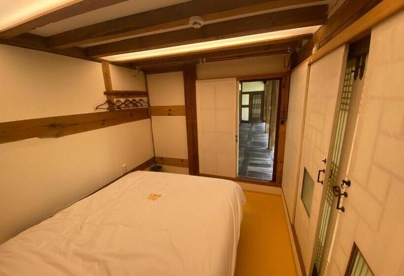 סוויטה, Pungryuheon Hanok Stay