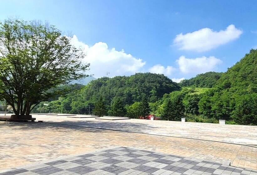 Четырехместный Номер Стандарт, Yeongwol Taehwasan Village Experience Pension