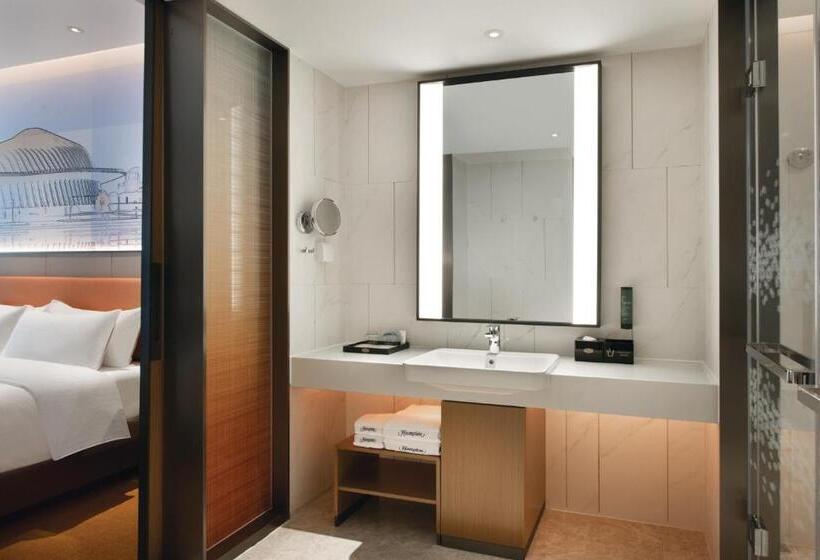 Номер Superior, Hampton By Hilton Guigang
