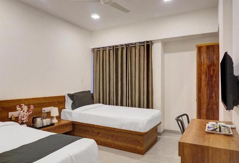 اتاق استاندارد, Oyo R P Hospitality
