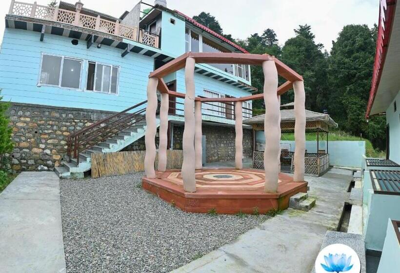 스탠다드 룸 킹사이즈 침대, Blue Lotus Resort