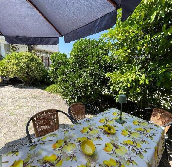 اتاق استاندارد سه نفره, City Rooms