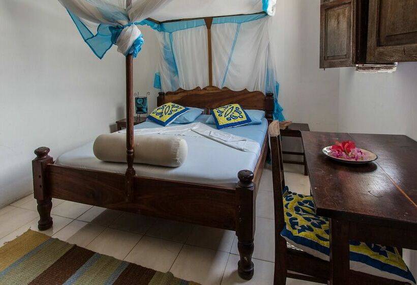 اتاق استاندارد یک نفره, Kiponda B&b