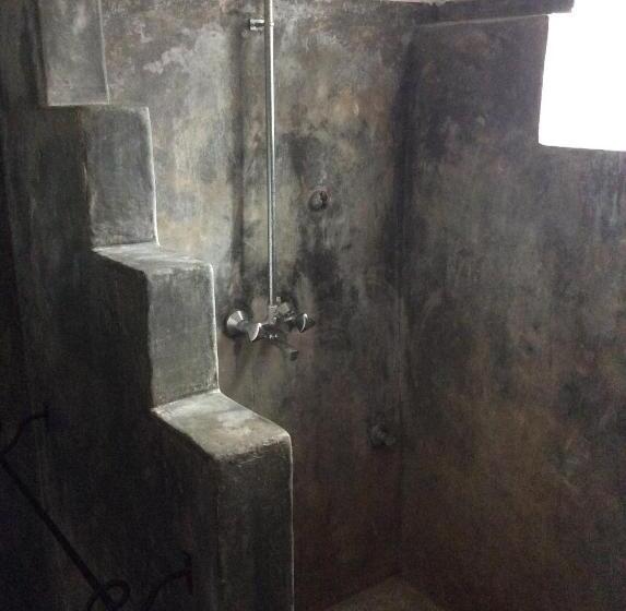 اتاق استاندارد سه نفره, Kiponda B&b