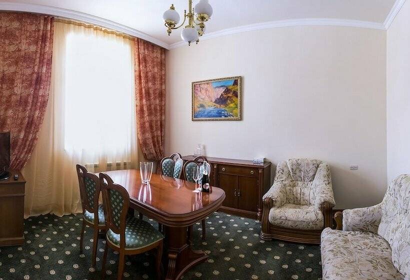 Люкс, Armenia