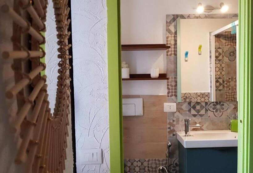 Номер Deluxe Вид на Море Боковой, Perla Del Borgo Bed And Breakfast