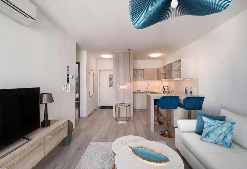 Апартаменты 1 Спальня Вид на Бассейн, Sunset Resort   Lakeside Apartment