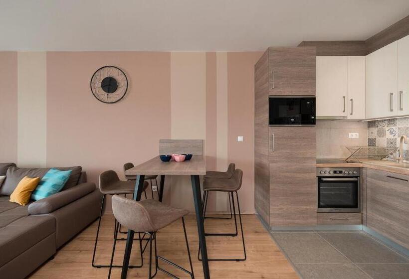 Апартаменты Superior 1 Спальня, Sunset Resort   Lakeside Apartment