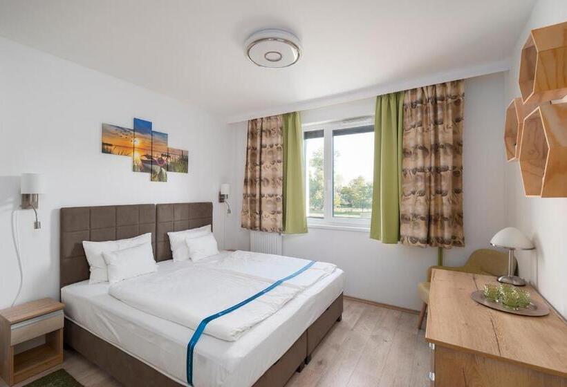 Апартаменты 2 Спальни, Sunset Resort   Lakeside Apartment