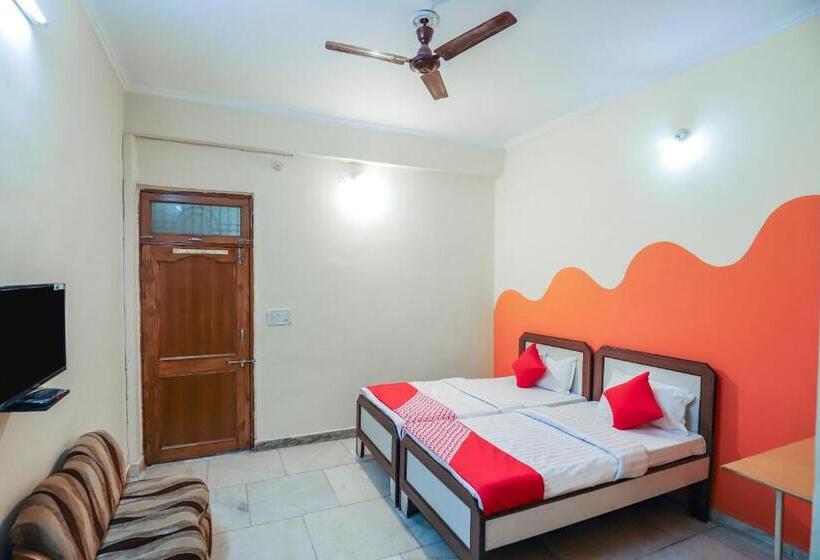 اتاق کلاسیک سه تخته, O Rishabh Guest House