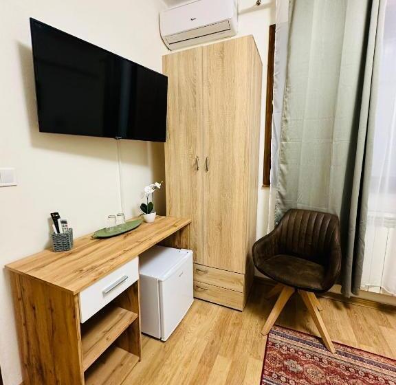 اتاق استاندارد, Dortin