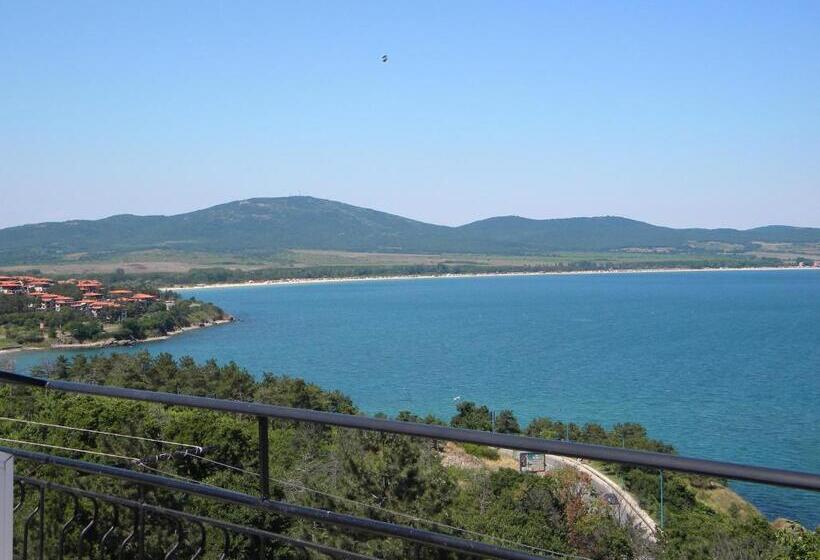 Номер Стандарт Вид на Море, Guest House Maggy