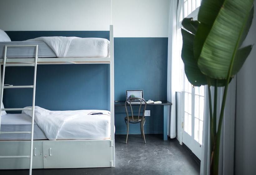تختخواب در اتاق مشترک, Curiocity Durban   Hostel