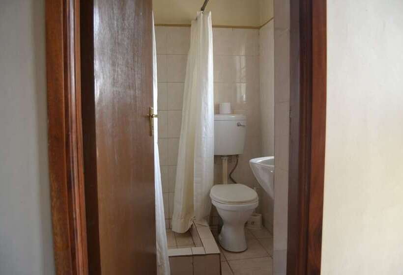 Standard Triple Room, Raja Excelsior