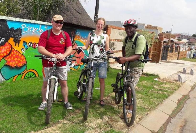 Номер Стандарт, Authentic Bicycle Tours And Backpackers
