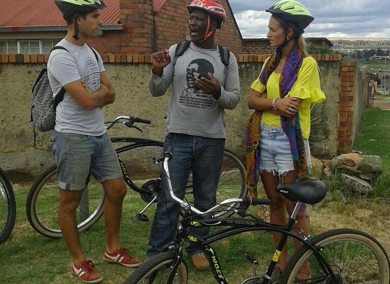 Номер Economy, Authentic Bicycle Tours And Backpackers